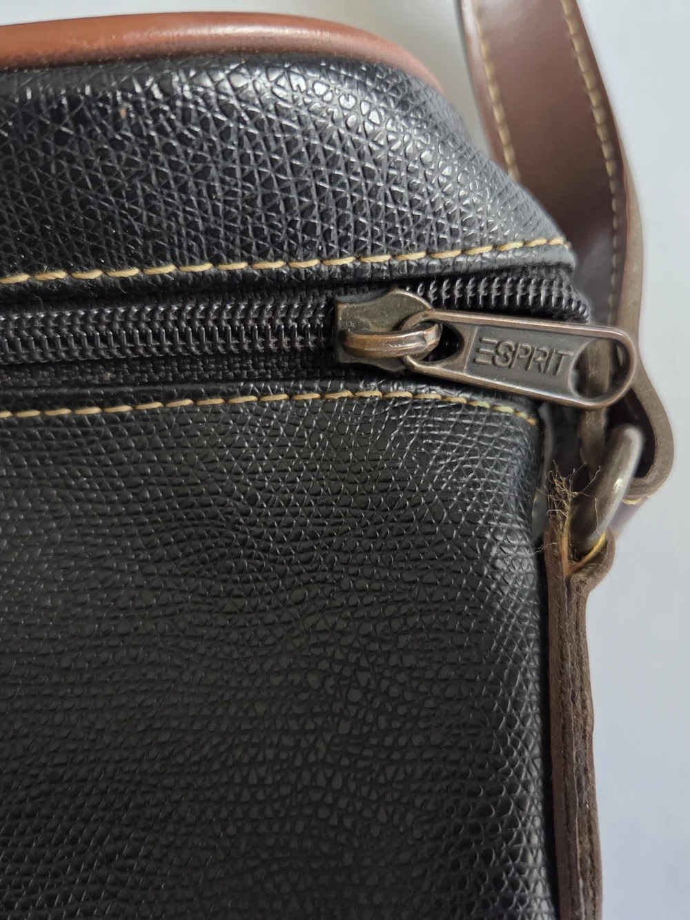 Esprit brown black